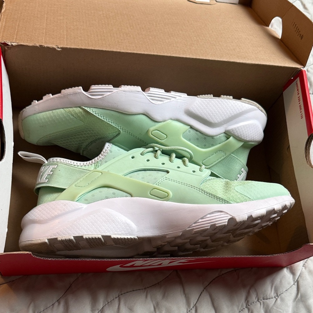 Nike Light Green and White Sneakers